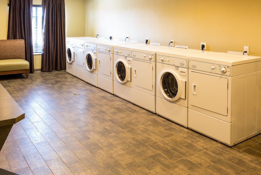 Little Missouri Inn & Suites Watford City ภายนอก รูปภาพ
